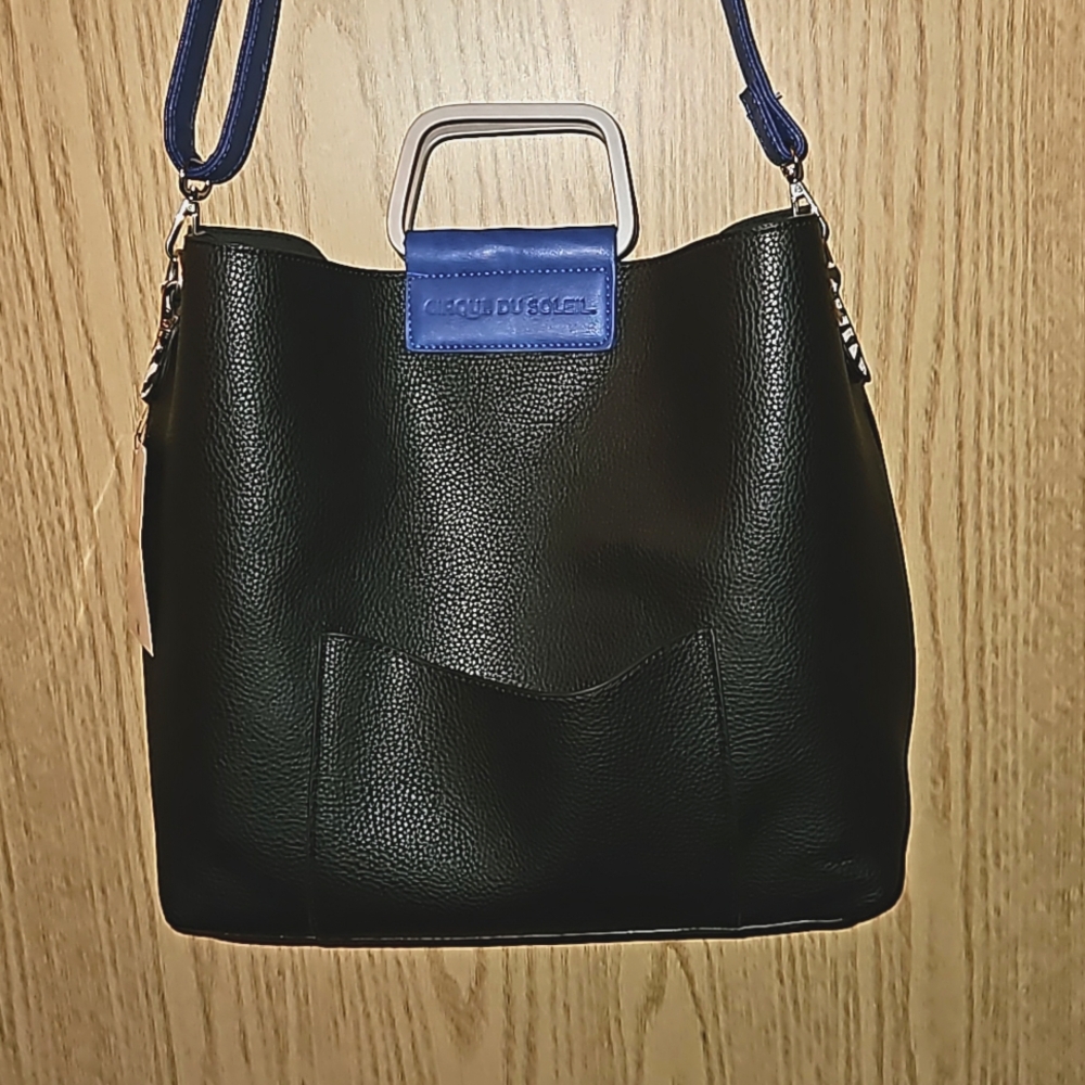 Cirque Du Soleil Black tote bag w/extra straps and makeup bag